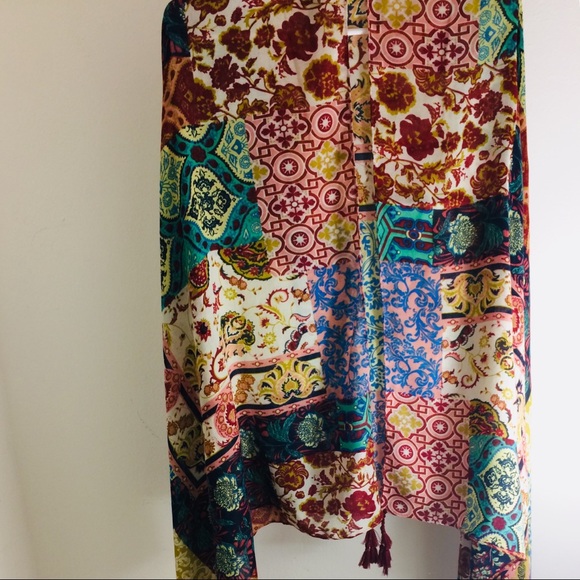 *Scarf - Picture 2 of 5